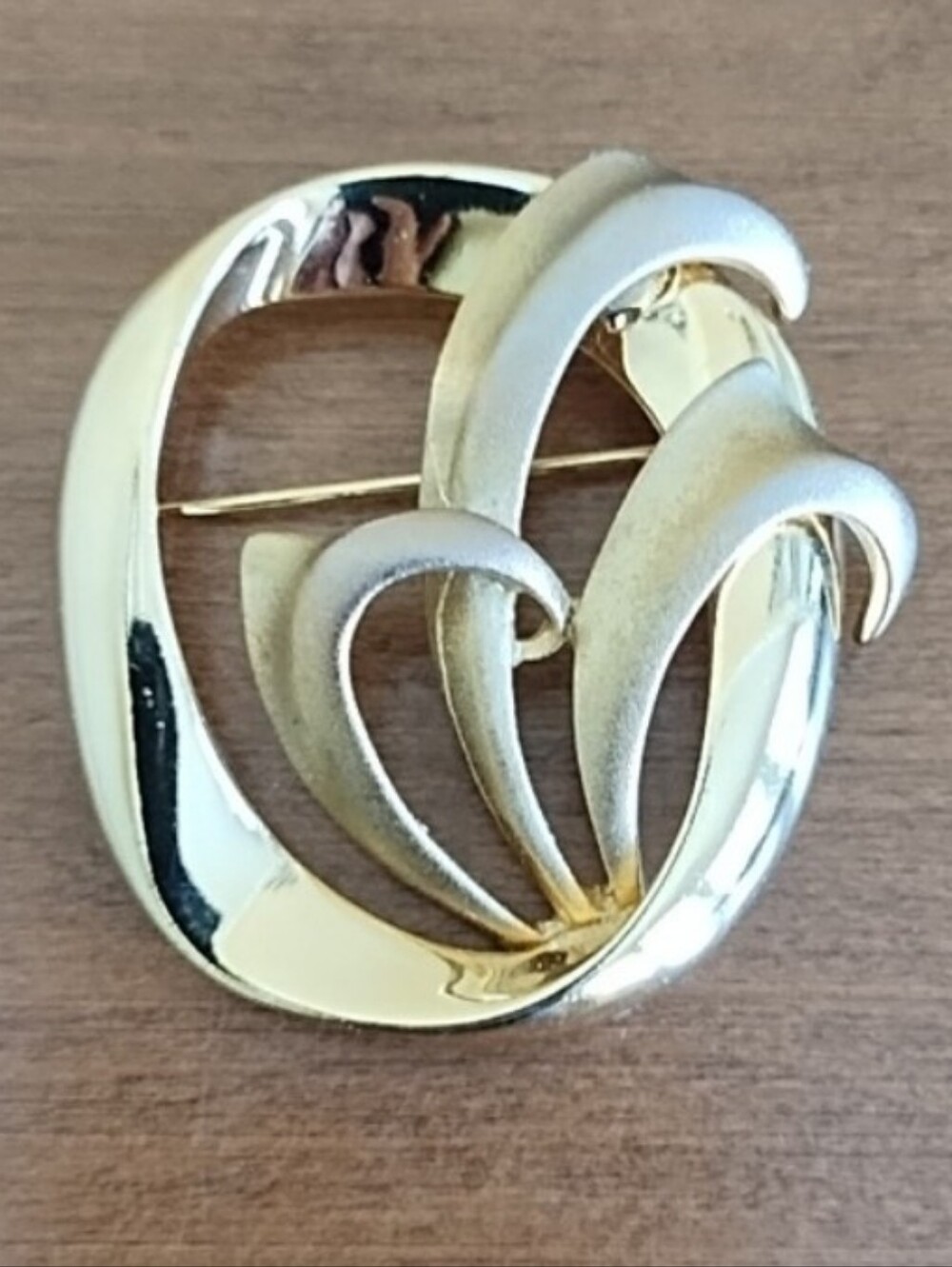 Vintage Signed Tara Fifth Avenue Gold Tone Wave Brooch Pin 60s Mid Century Retro